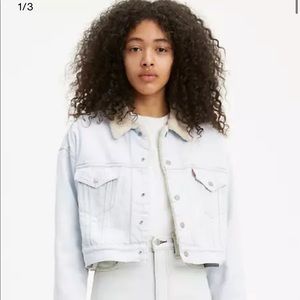 Levi’s Cropped Dad Sherpa Trucker jacket